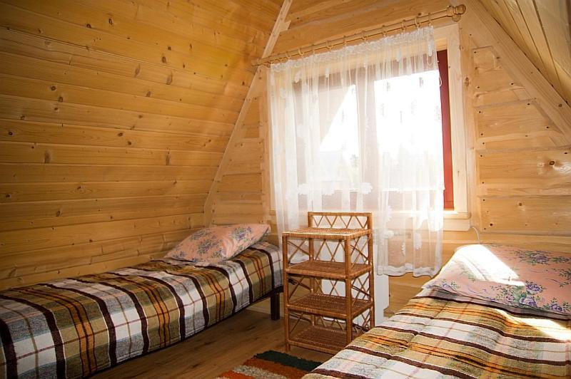 Hacjenda - Apartamenty I Pokoje Goscinne Czarna Gora Exterior photo