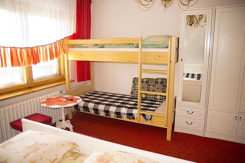 Hacjenda - Apartamenty I Pokoje Goscinne Czarna Gora Exterior photo