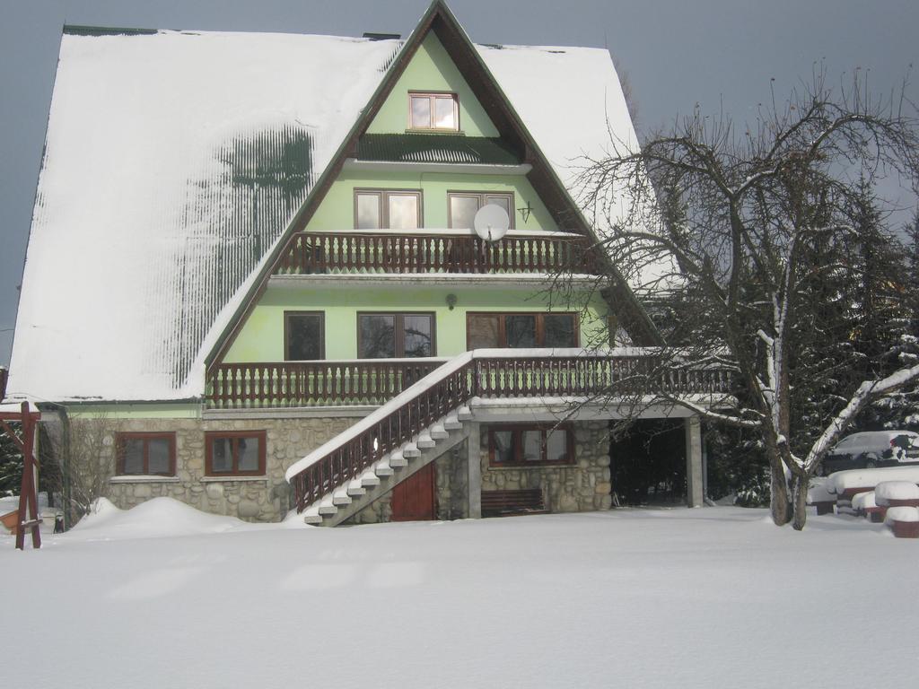 Hacjenda - Apartamenty I Pokoje Goscinne Czarna Gora Exterior photo
