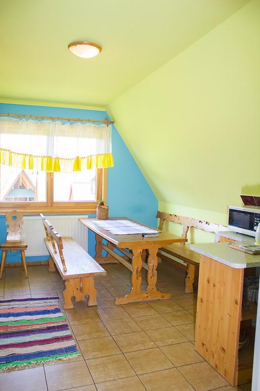 Hacjenda - Apartamenty I Pokoje Goscinne Czarna Gora Exterior photo
